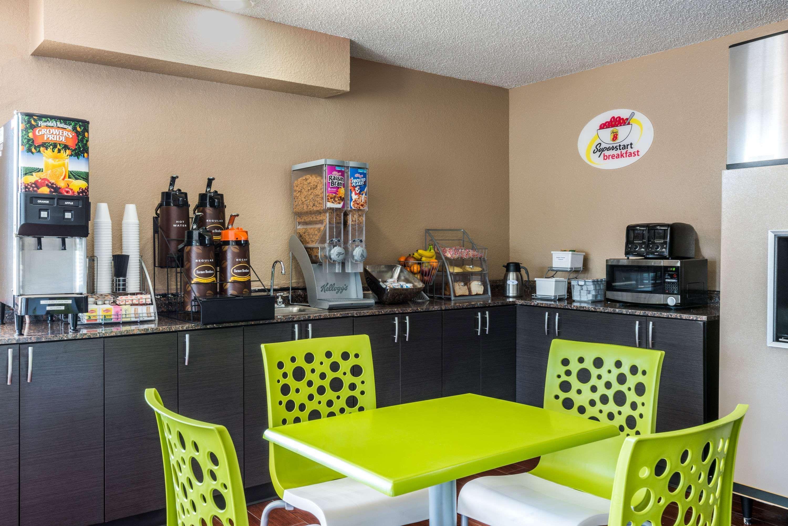 Hotel Super 8 By Wyndham