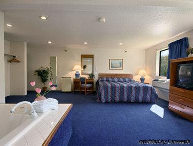 Super 8 By Wyndham